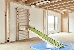 Neigbare Sprossenwand